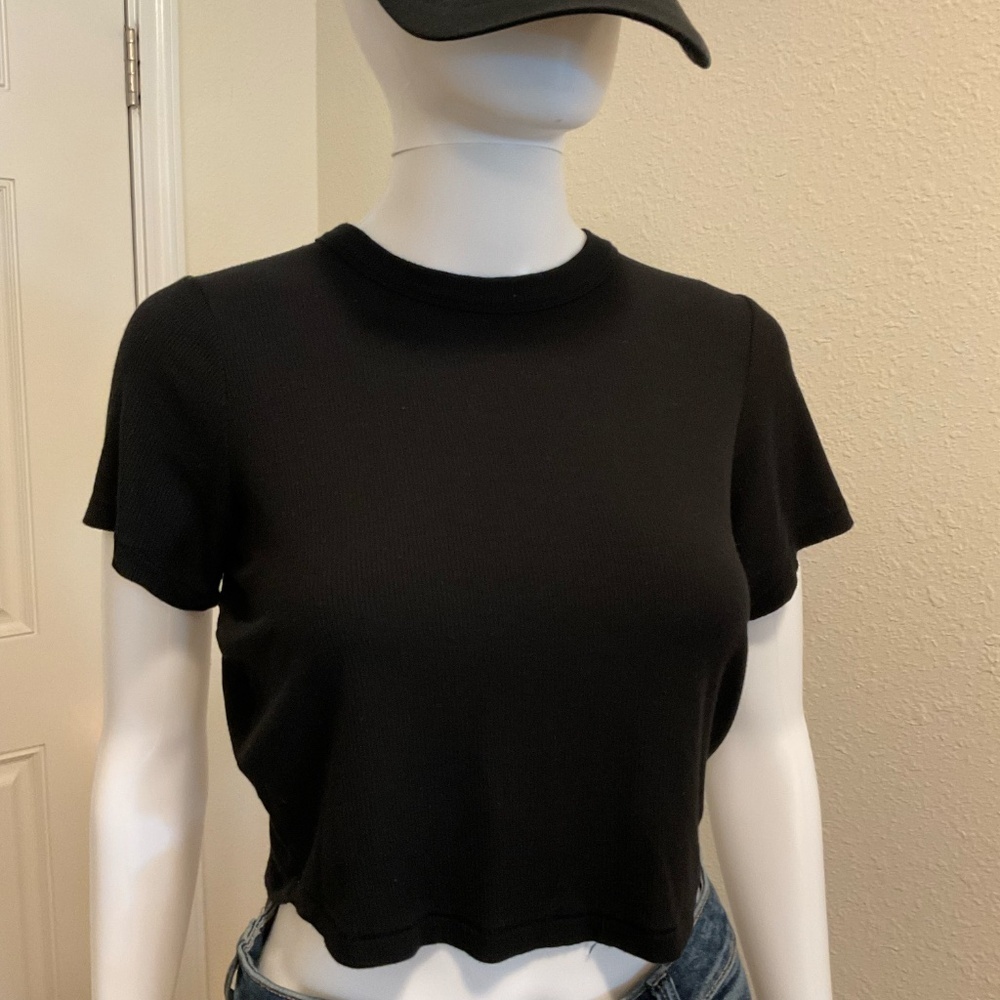 SKIMS Black Soft Lounge Cropped T-Shirt, Onyx, Sz XL - Picture 4 of 6